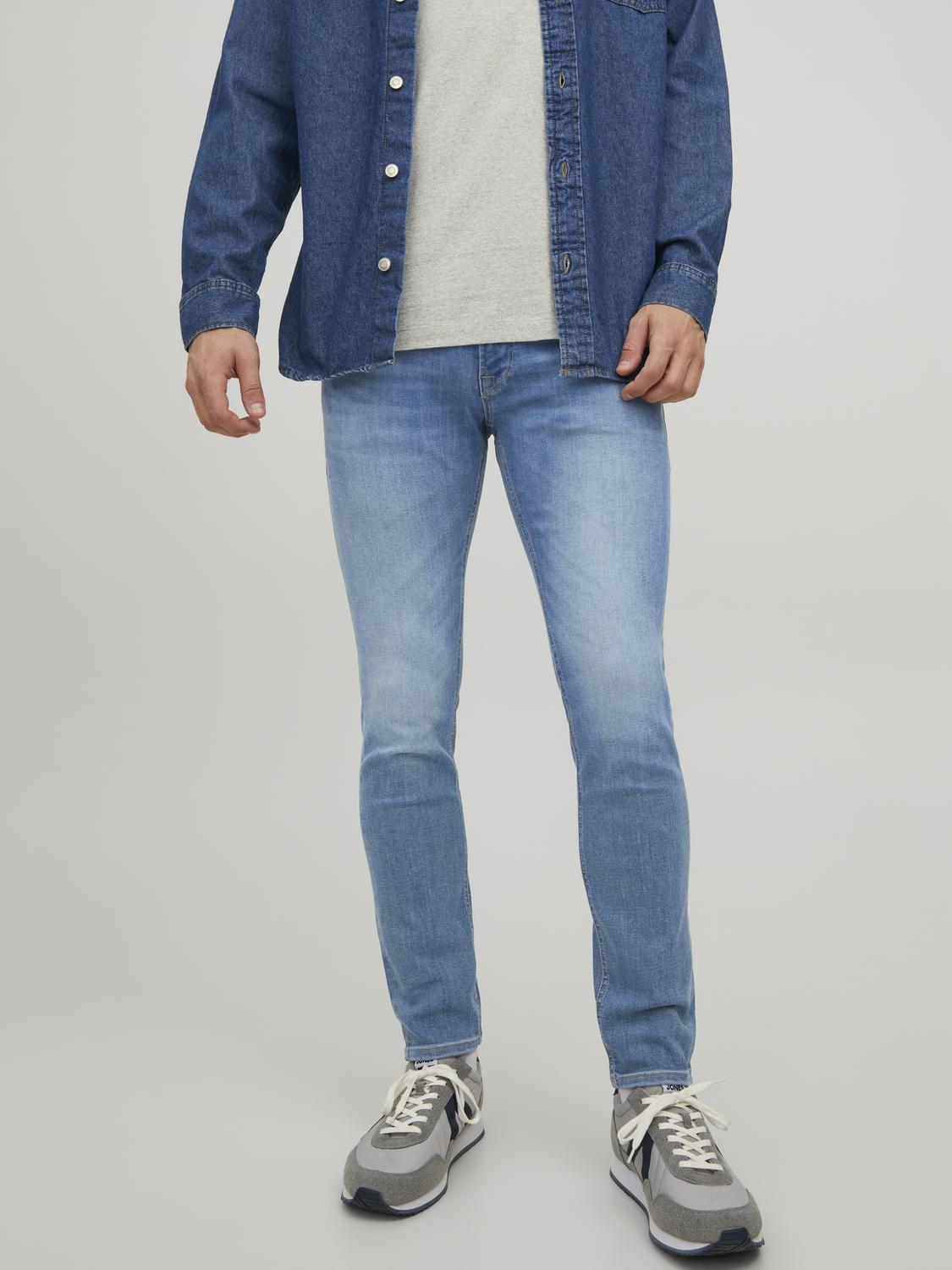 model_shot-front